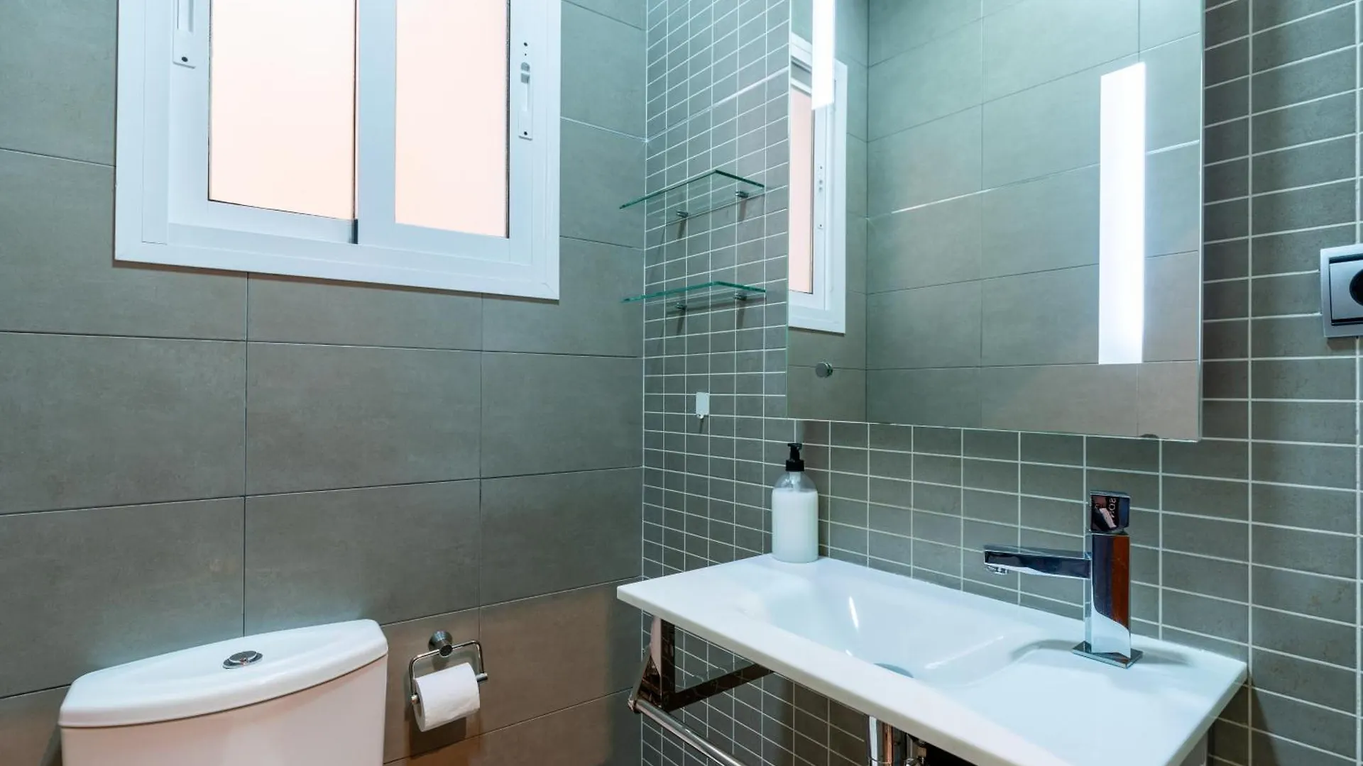 Apartamento Malhara Seville 0*,